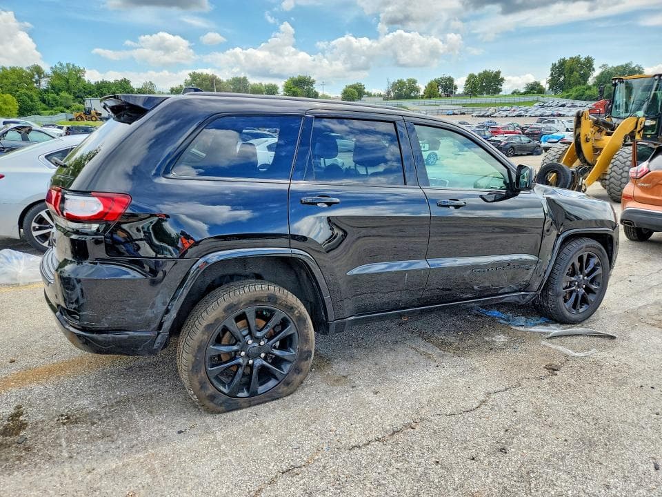 2018 JEEP GRAND CHEROKEE LAREDO 3