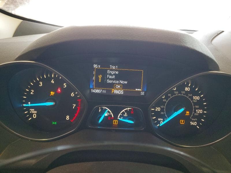 2017 FORD ESCAPE SE 9