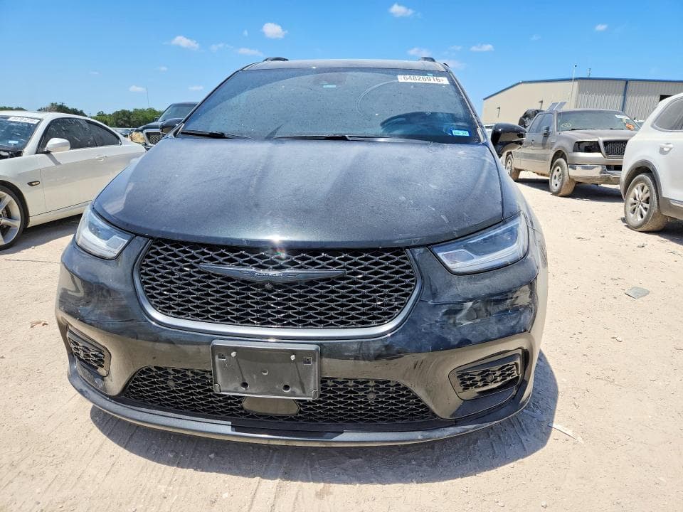 2023 CHRYSLER PACIFICA LIMITED 5