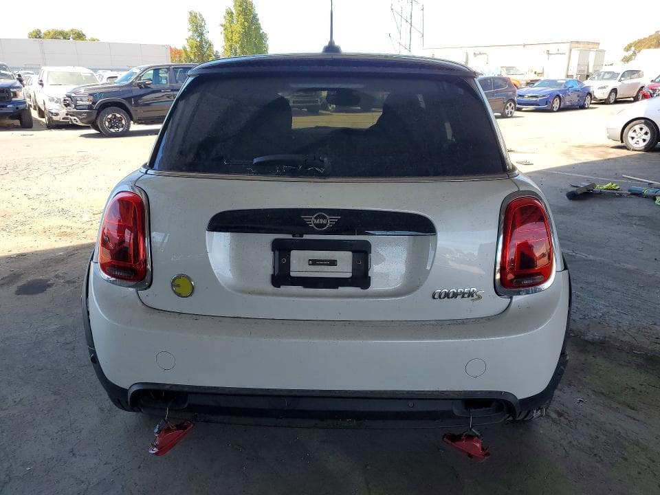 2024 MINI COOPER SE 6