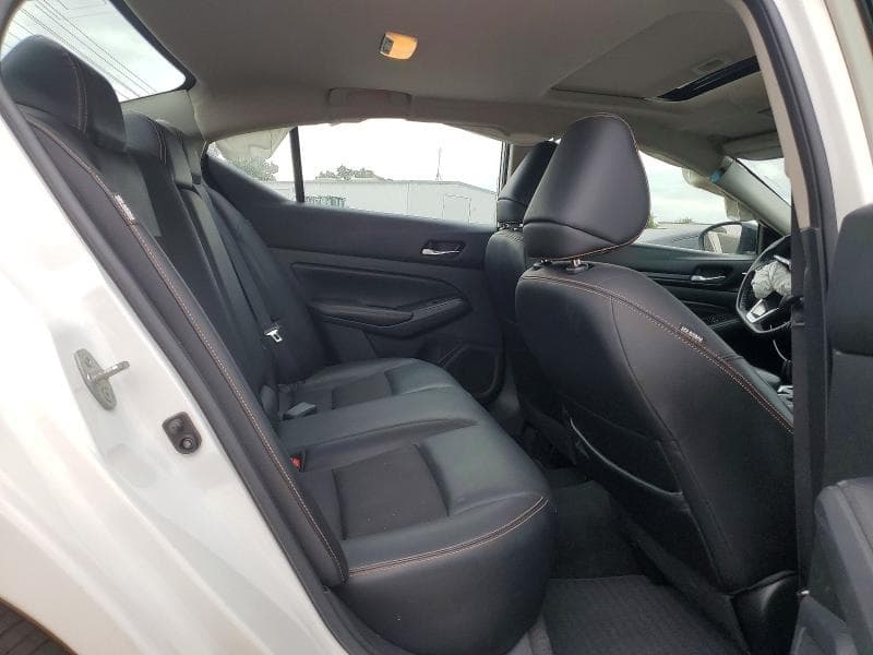 2022 NISSAN ALTIMA SR 10