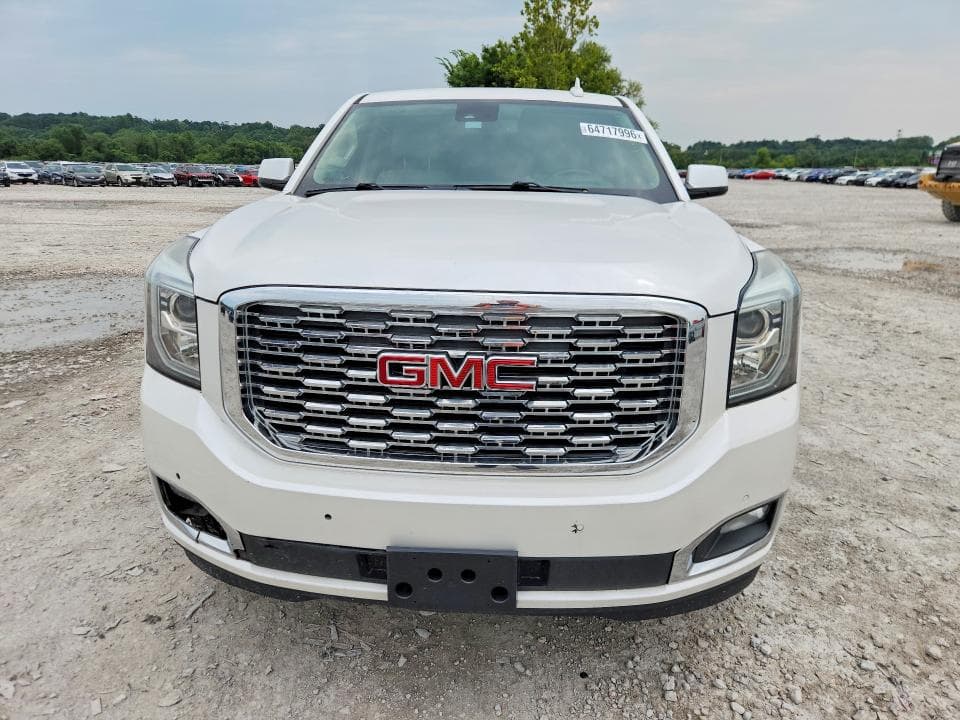 2017 GMC YUKON DENALI 5