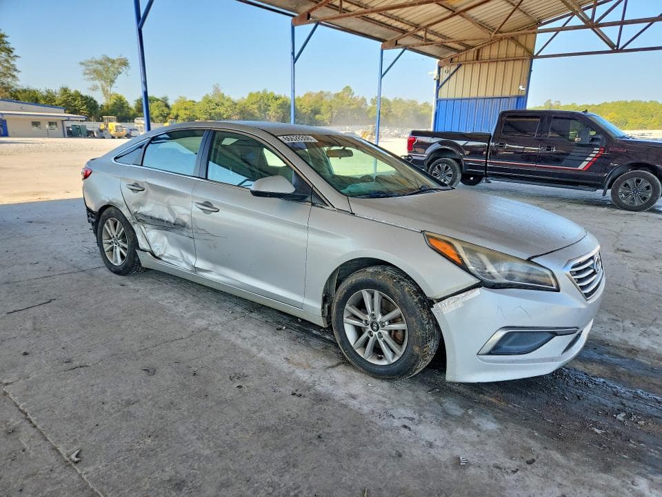 2017 HYUNDAI SONATA SE 4