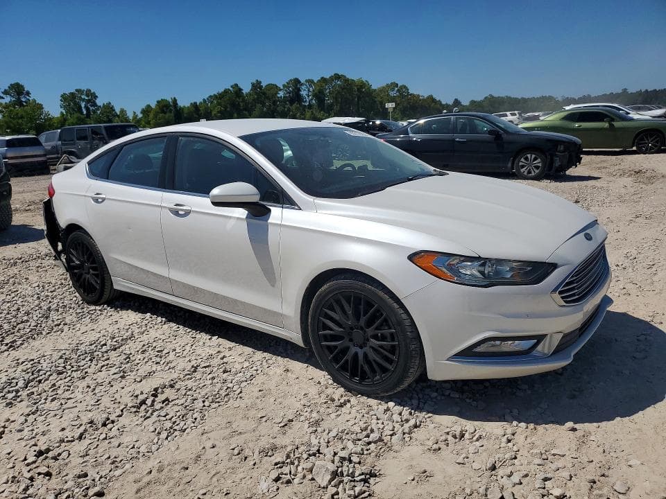 2017 FORD FUSION SE 4