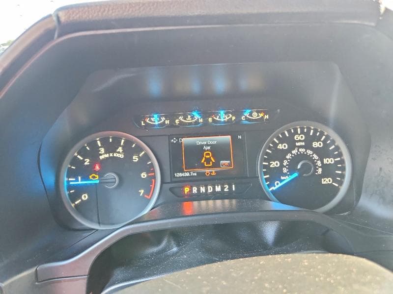 2017 FORD F150 SUPERCREW 9