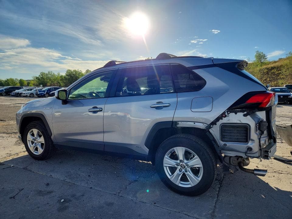 2020 TOYOTA RAV4 LE 2