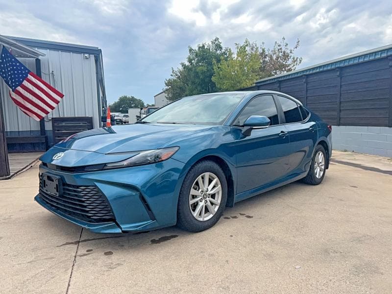 2025 TOYOTA CAMRY LE 2