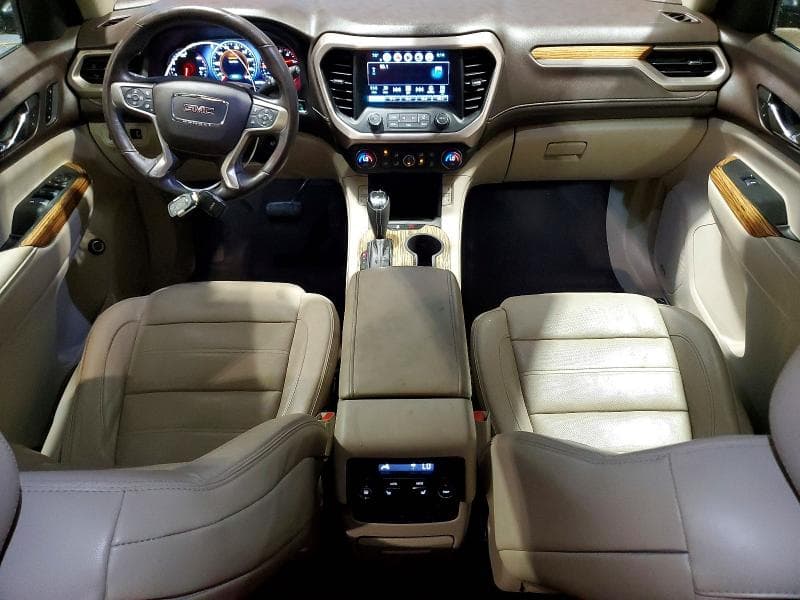 2017 GMC ACADIA DENALI 8