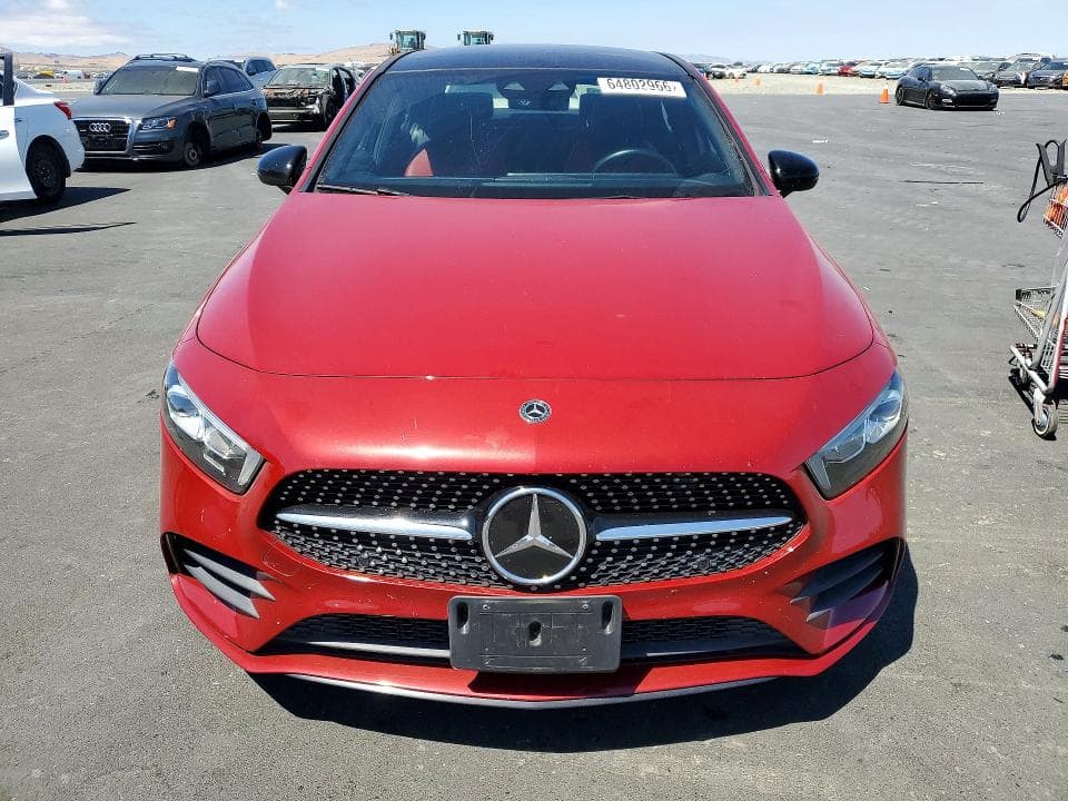 2020 MERCEDES-BENZ A 220 5