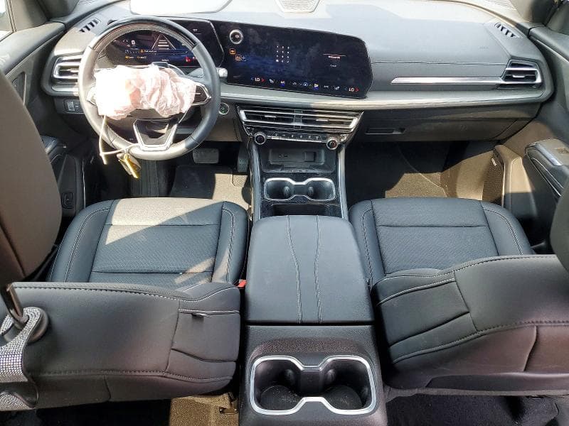 2025 CHEVROLET TRAVERSE LT 8