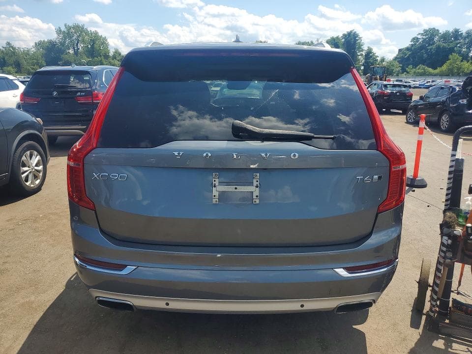 2017 VOLVO XC90 T6 6
