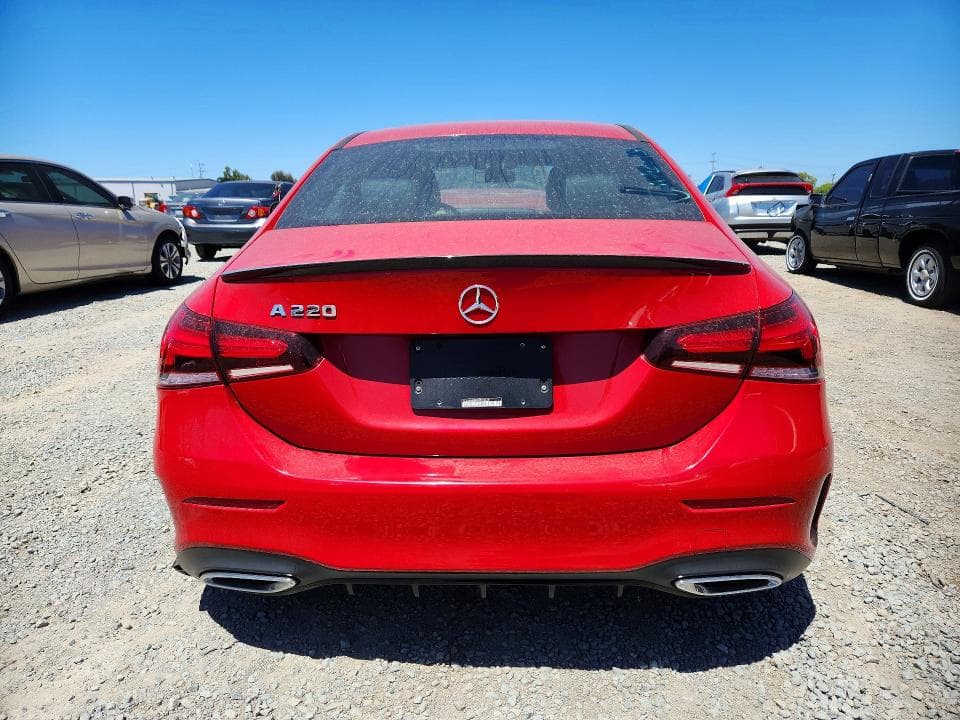 2019 MERCEDES-BENZ A 220 6