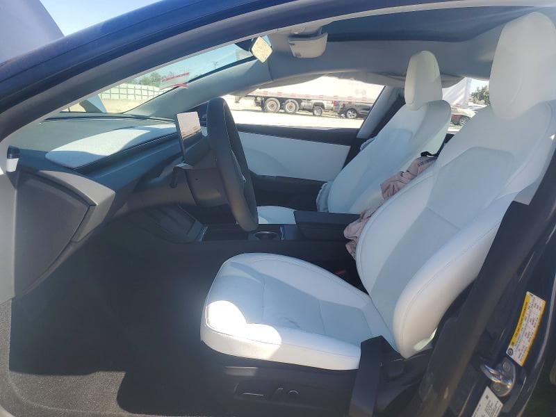 2026 TESLA MODEL 3 7
