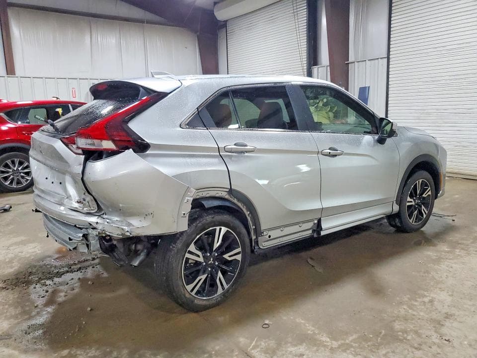 2026 MITSUBISHI ECLIPSE CROSS SE 3