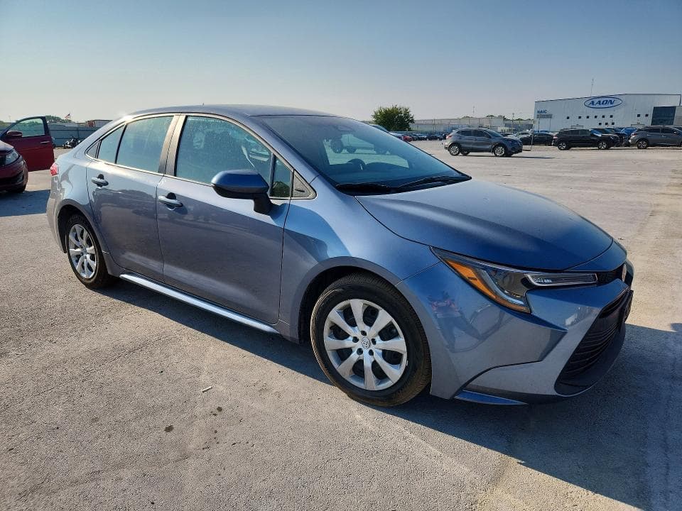 2024 TOYOTA COROLLA LE 4