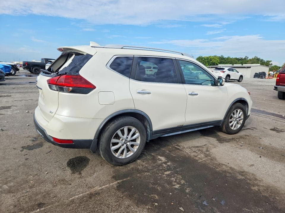 2018 NISSAN ROGUE SV 3