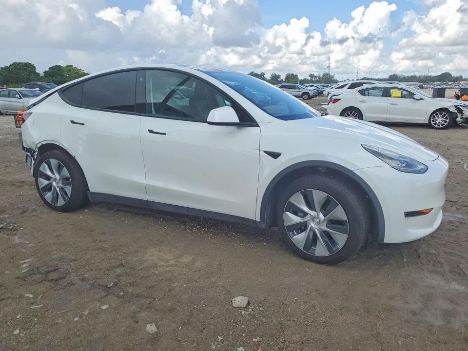 2021 TESLA MODEL Y 4