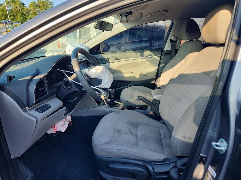 2019 HYUNDAI ELANTRA SE 7