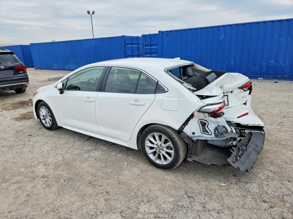 2022 TOYOTA COROLLA XLE 2