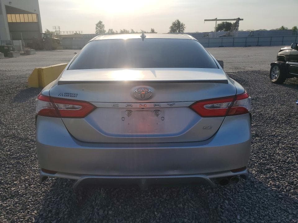 2020 TOYOTA CAMRY SE 6
