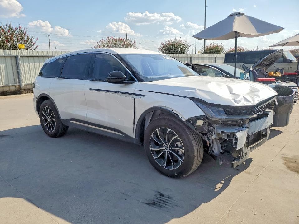2025 LINCOLN NAUTILUS PREMIERE 4
