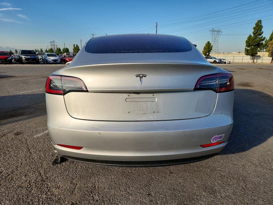 2018 TESLA MODEL 3 6