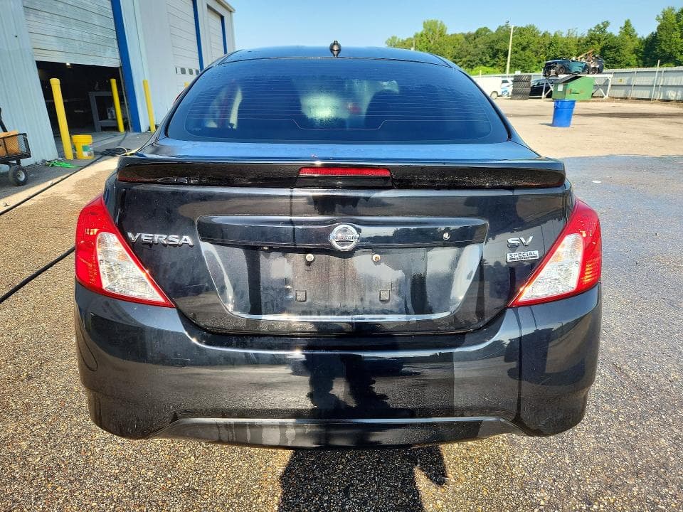 2019 NISSAN VERSA SV 6