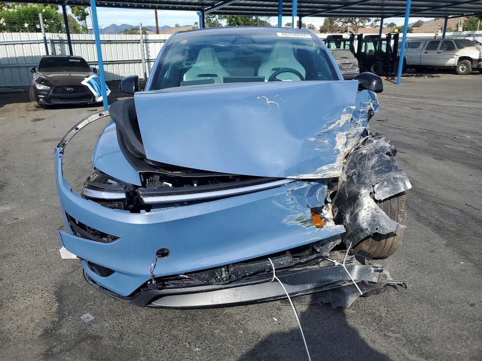 2026 TESLA MODEL Y 5