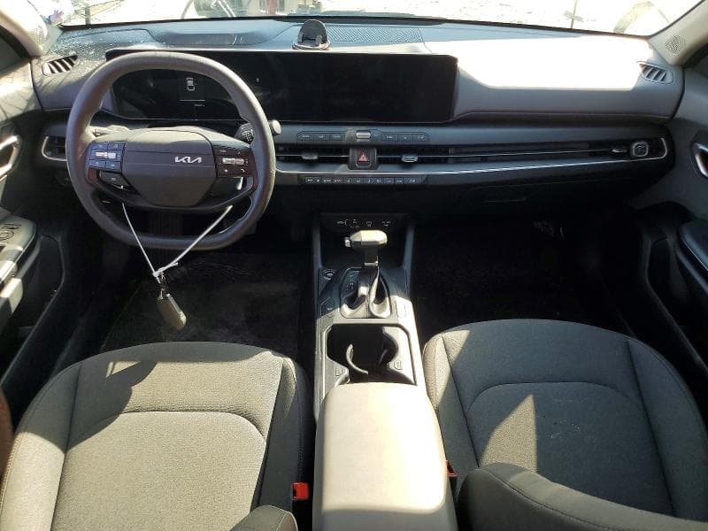 2025 KIA K4 LXS 8