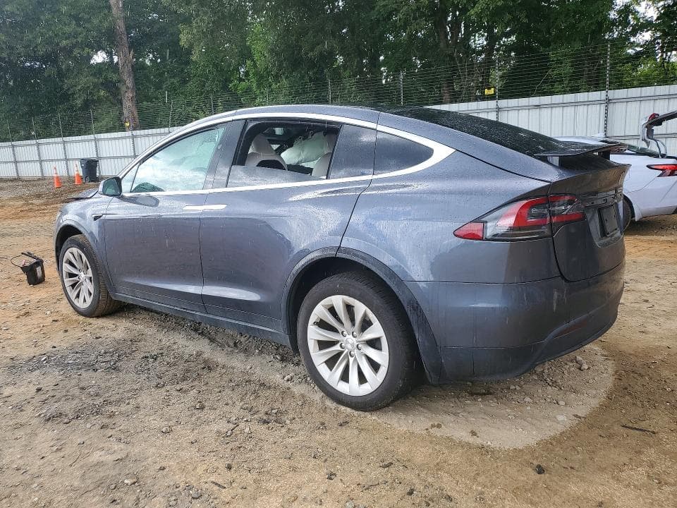 2020 TESLA MODEL X 2
