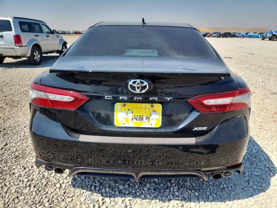 2018 TOYOTA CAMRY XSE 6