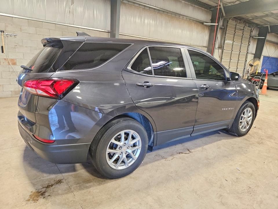 2022 CHEVROLET EQUINOX LS 3