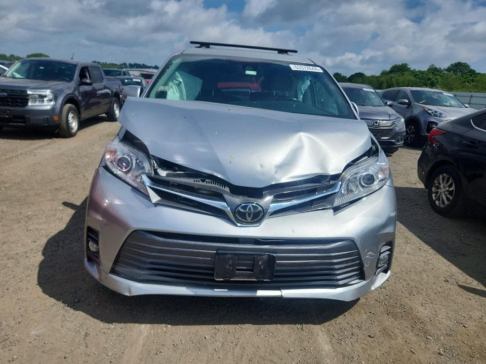 2020 TOYOTA SIENNA XLE 8-PASSENGER 5