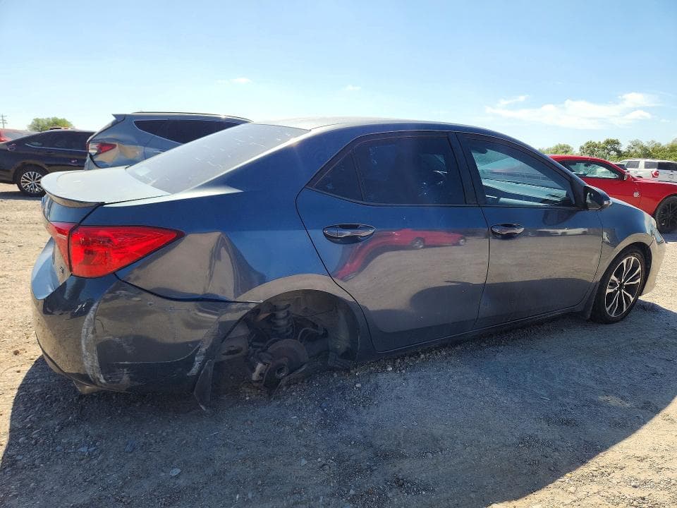 2019 TOYOTA COROLLA SE 3
