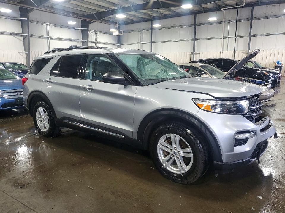 2022 FORD EXPLORER XLT 4