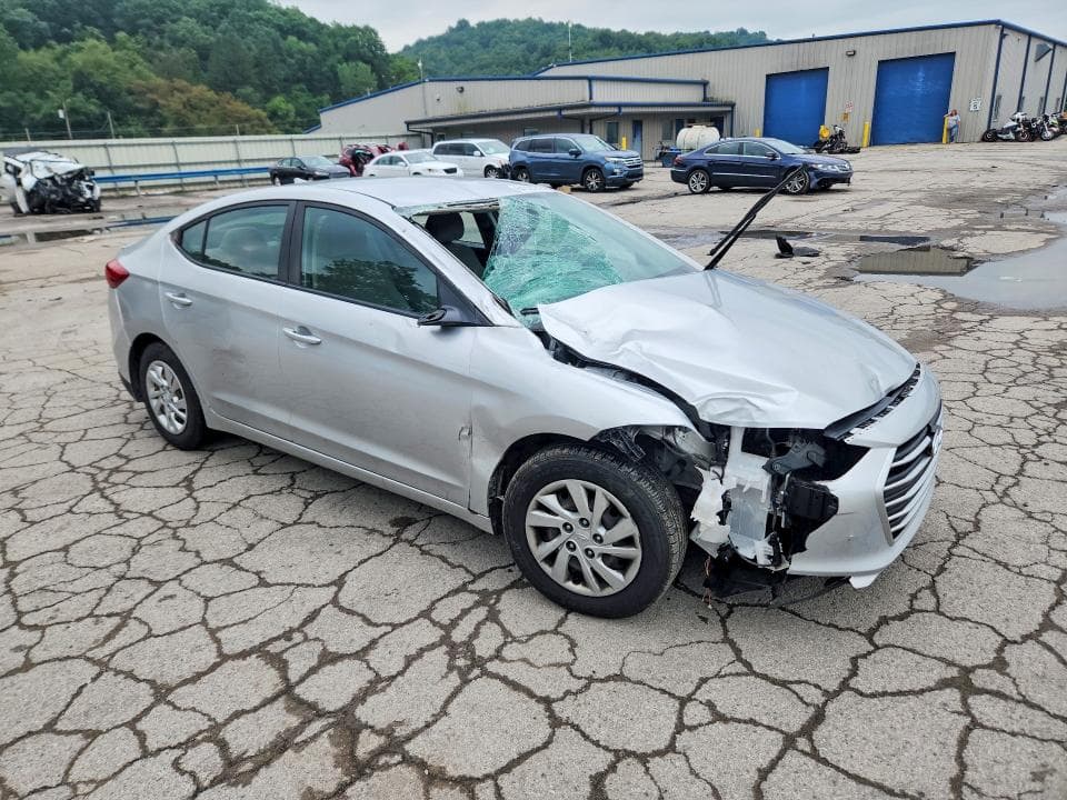 2017 HYUNDAI ELANTRA SE 4