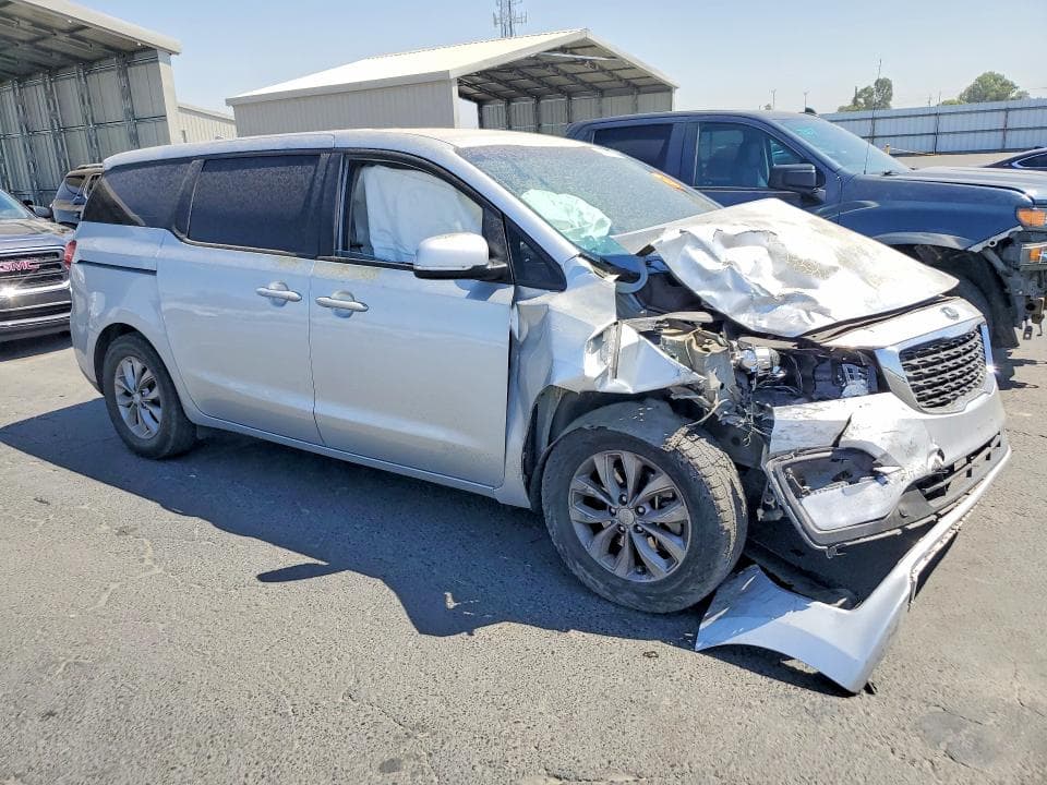 2019 KIA SEDONA L 4