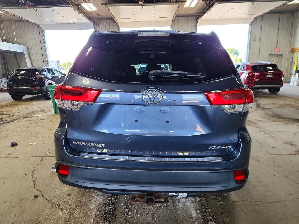 2018 TOYOTA HIGHLANDER XLE 6