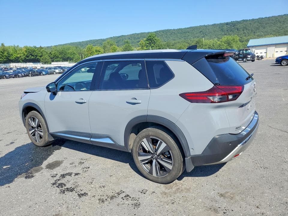 2022 NISSAN ROGUE PLATINUM 2