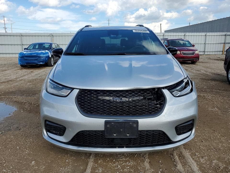 2023 CHRYSLER PACIFICA LIMITED 5