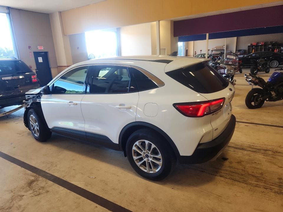 2022 FORD ESCAPE SE 2