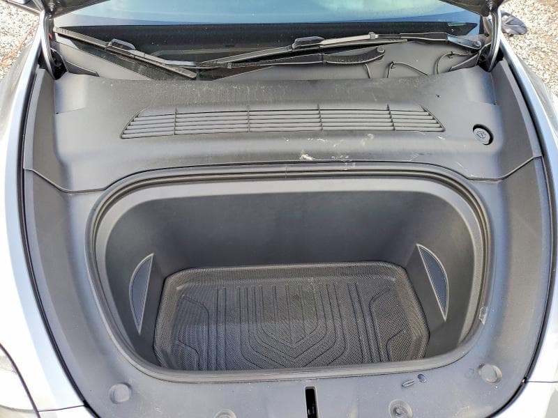 2025 TESLA MODEL Y 11
