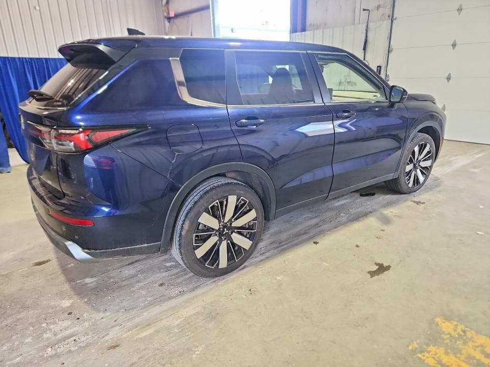 2025 MITSUBISHI OUTLANDER SE 3