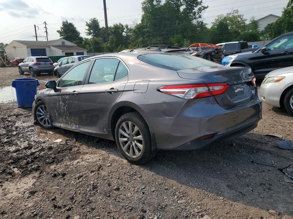 2018 TOYOTA CAMRY LE 2