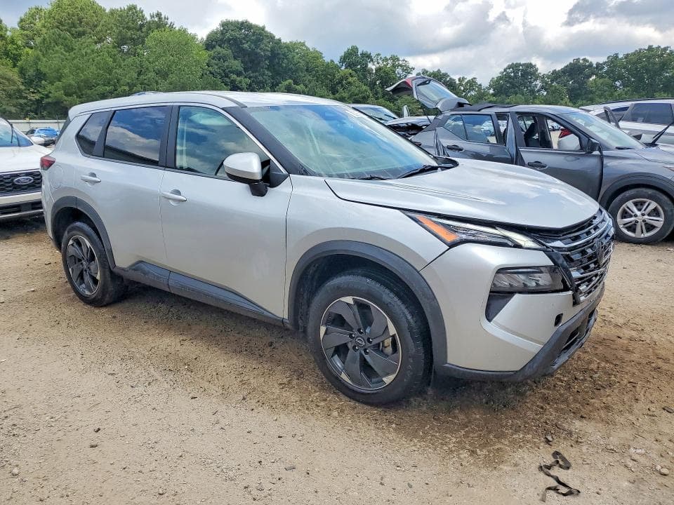 2025 NISSAN ROGUE SV 4