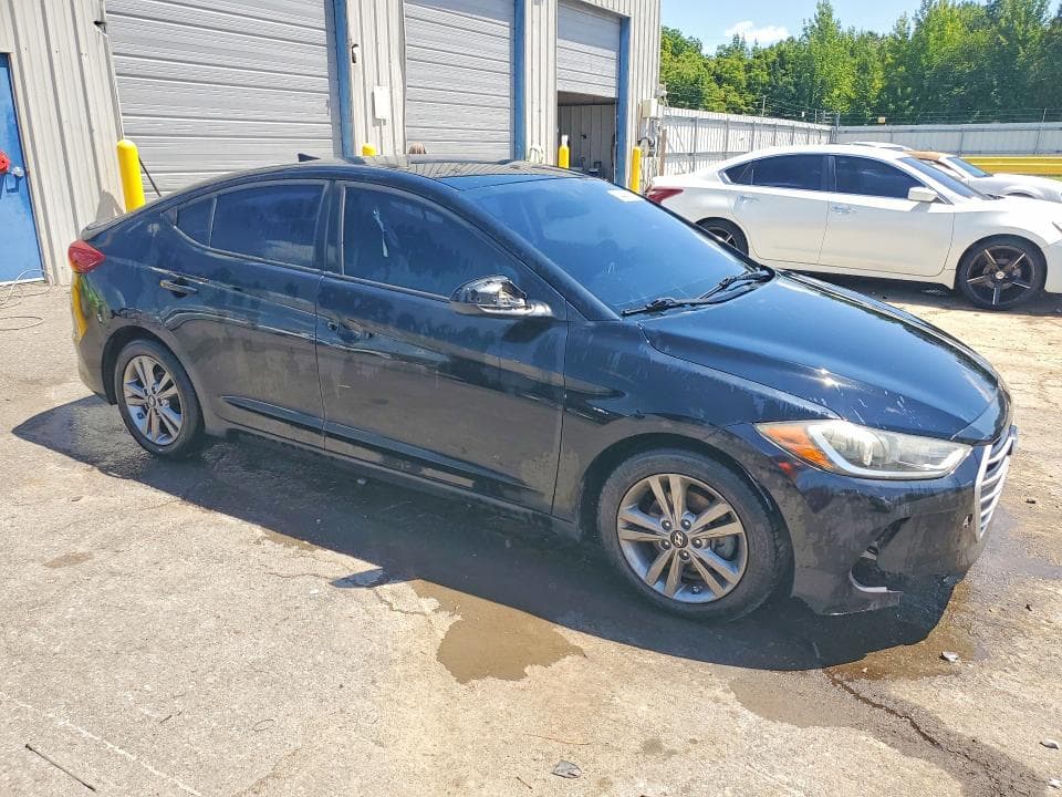 2017 HYUNDAI ELANTRA SE 4
