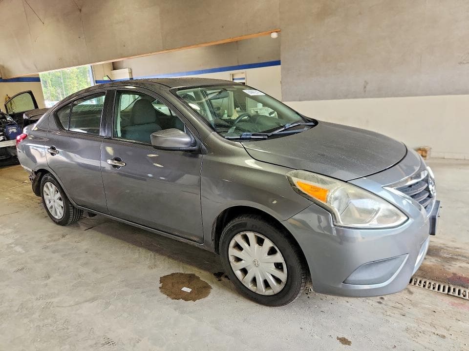 2018 NISSAN VERSA SV 4