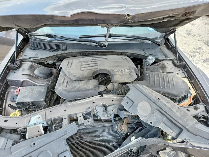 2018 CHRYSLER 300 LIMITED 11
