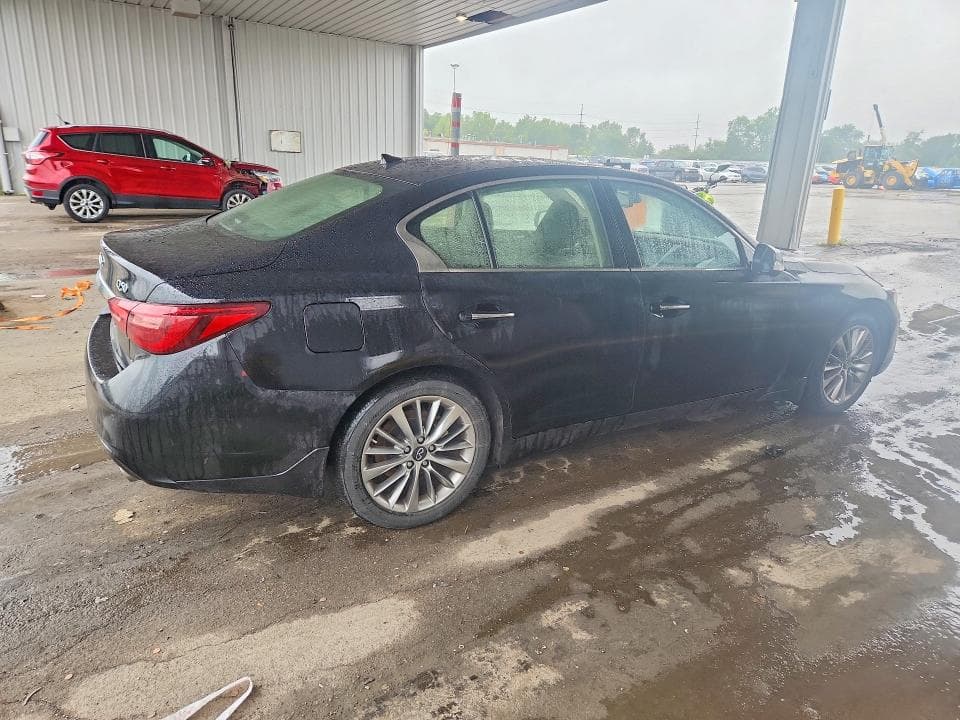 2023 INFINITI Q50 LUXE 3