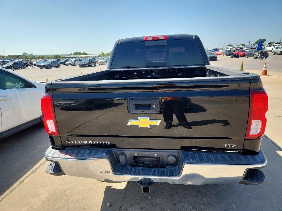 2018 CHEVROLET SILVERADO C1500 LTZ 6